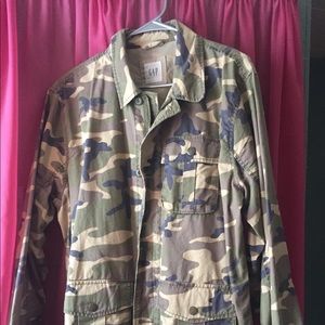 GAP Men’s camo coat